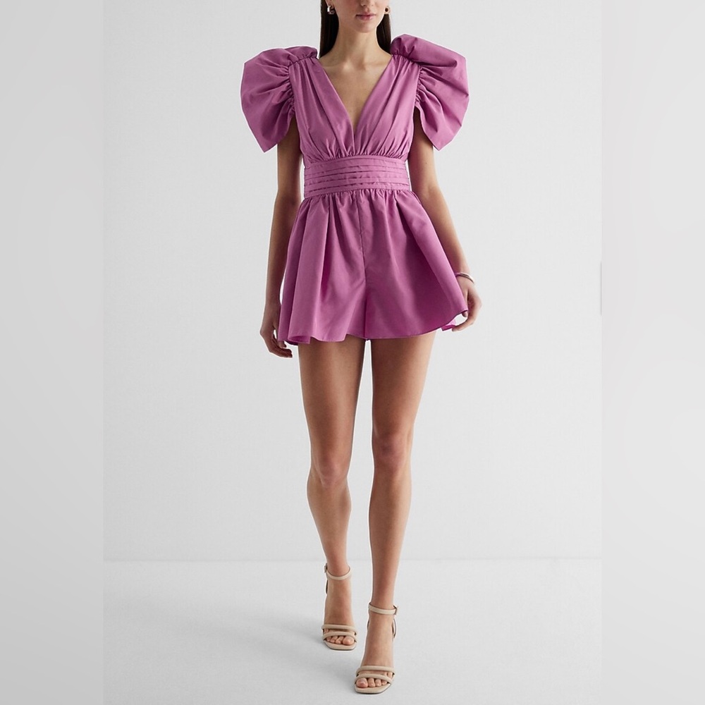 V-Neck Puff Sleeve Pleated Romper